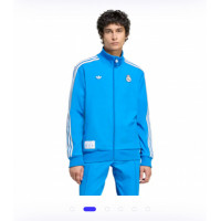 Реал Мадрид костюм спортивный голубой с белыми лого 2025/26 Реал Мадрид костюм спортивный голубой с белыми лого 2025/26